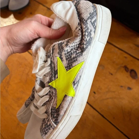 Steve Madden Reeves Python Sneaker - Picture 3 of 5